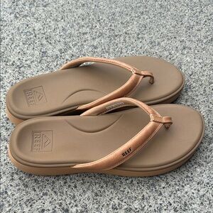 Reef Tan Cushion Cloud Sandals